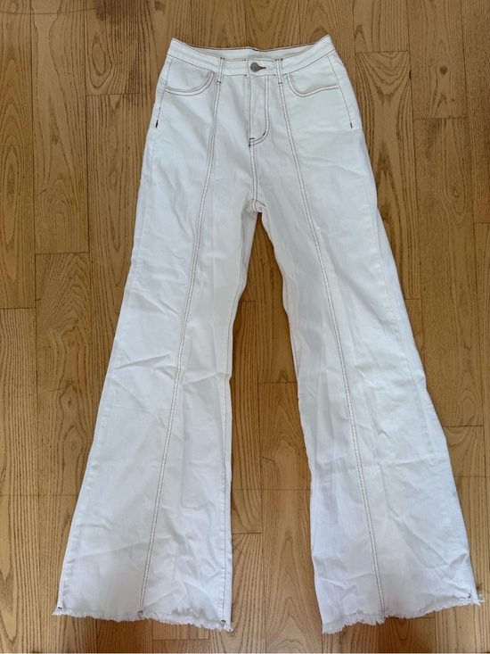 biaco Denim - NWT - High-Rise White Flared Jeans with Front Seam Detail